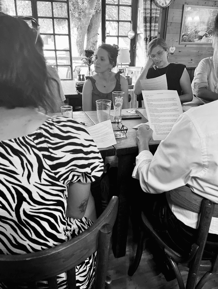 Débat et argumentation entre les participants